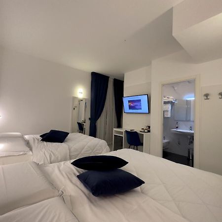 Hotel Smart Cruise Civitavecchia Buitenkant foto