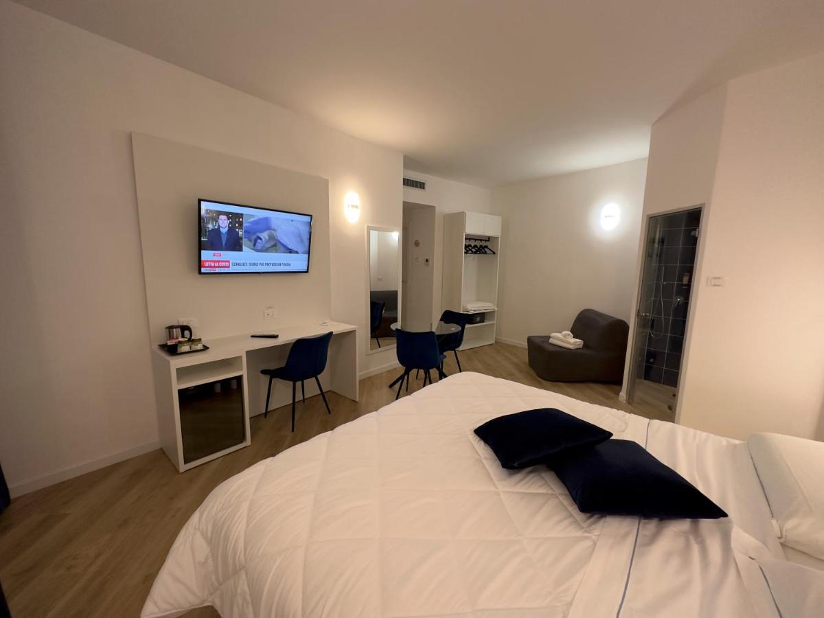 Hotel Smart Cruise Civitavecchia Buitenkant foto