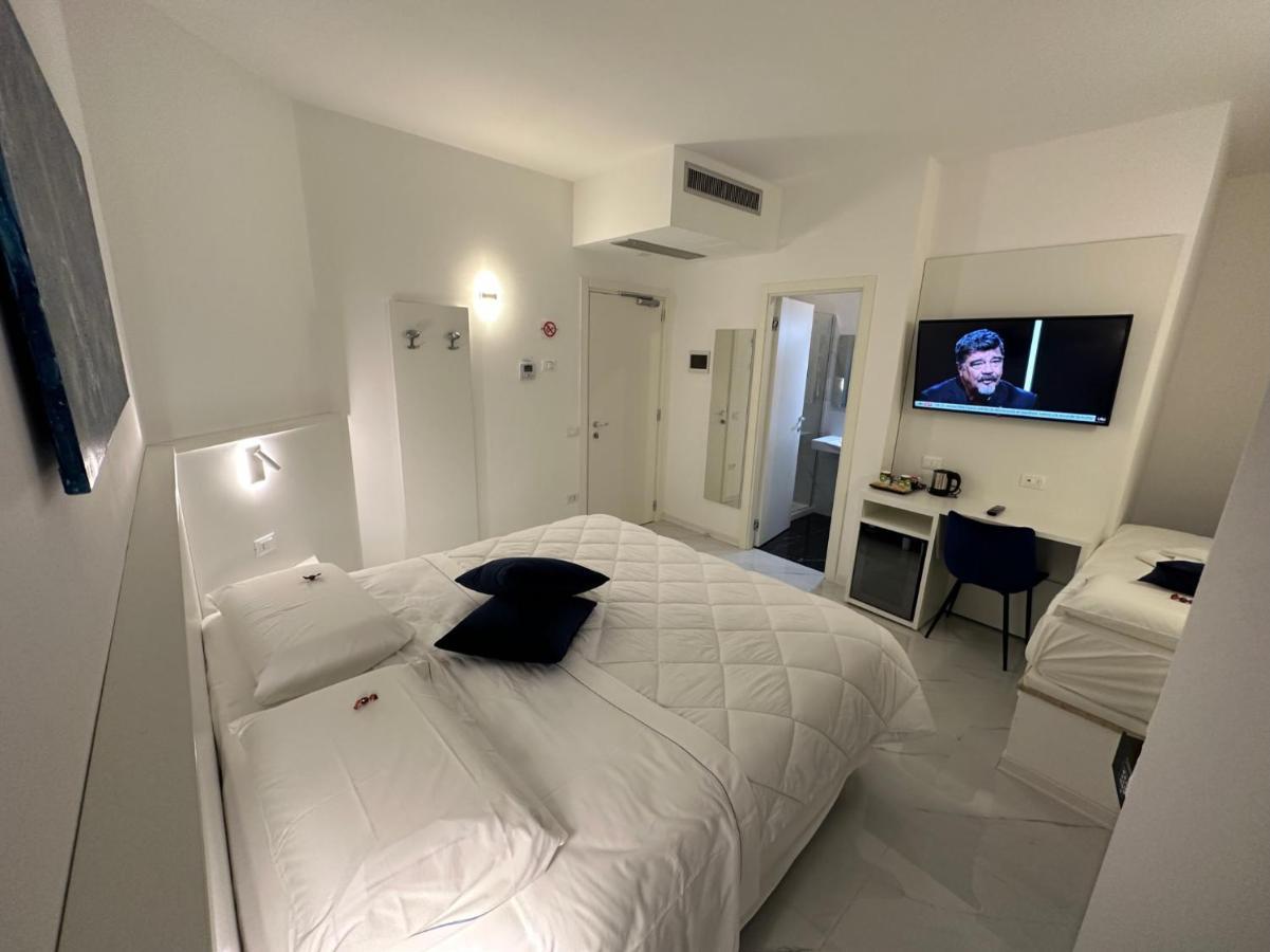 Hotel Smart Cruise Civitavecchia Buitenkant foto